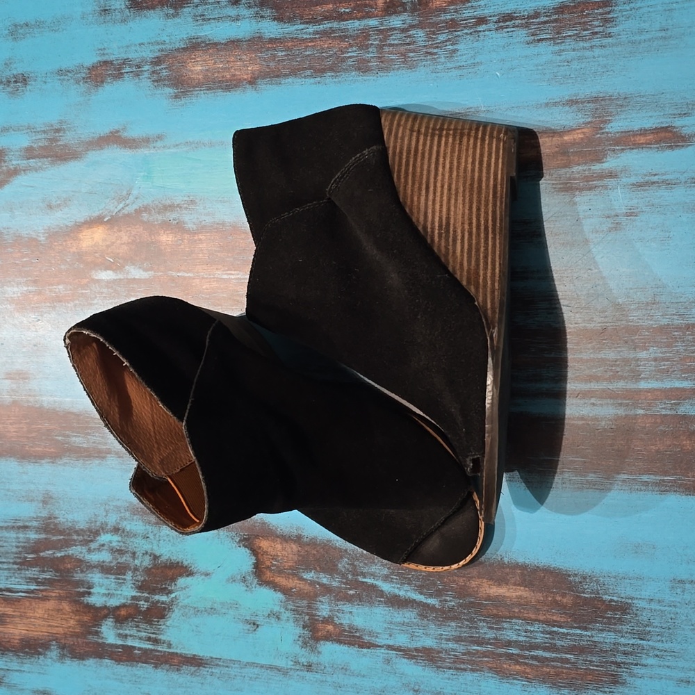 Lucky Brand Suede Open Toe Wedge